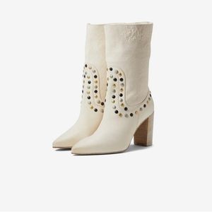NWT Chick booties